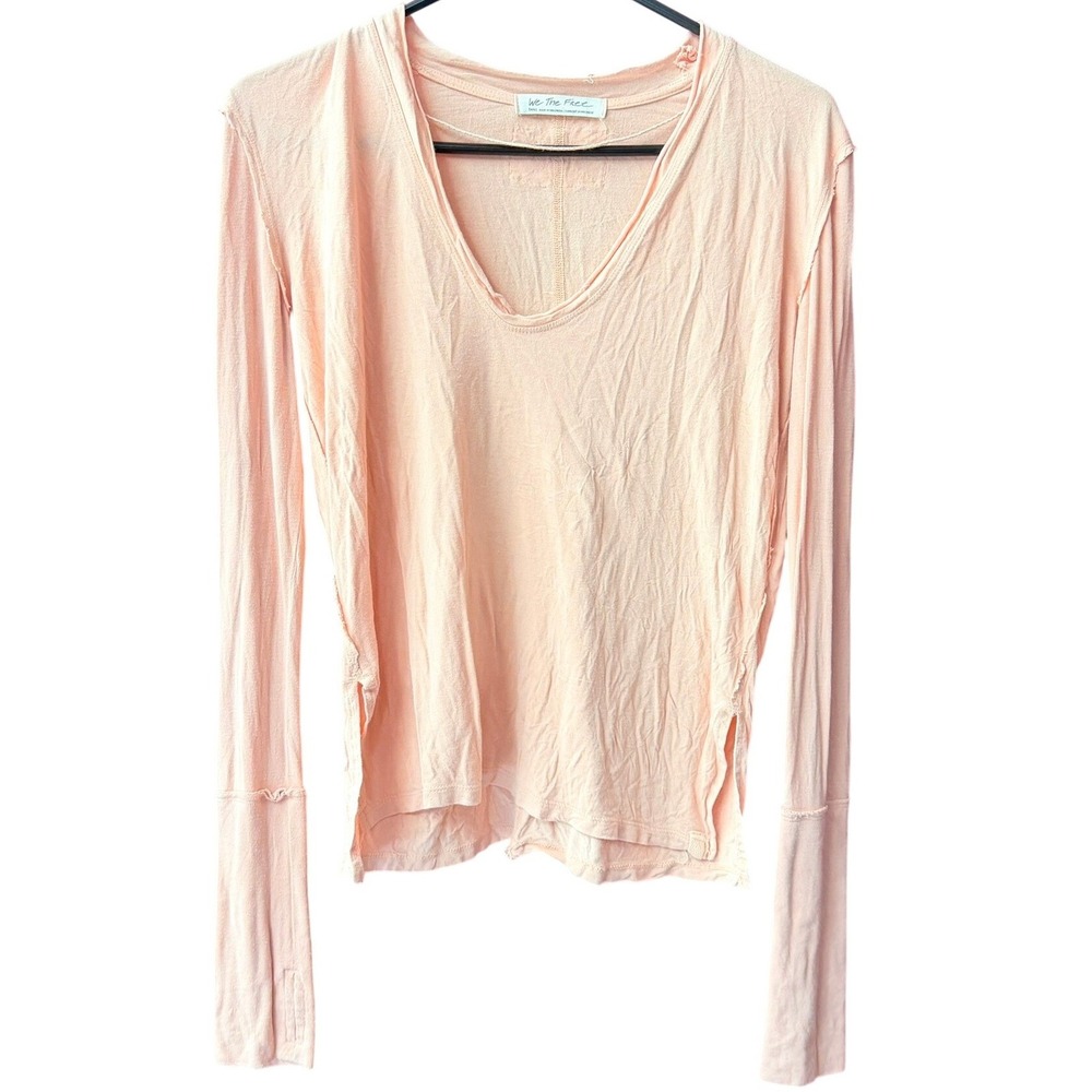 We‎ The Free Long Sleeve Top Women Small Peach V-Neck Raw Seam Thumbhole